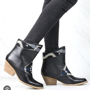 Sbicca Black and Blue Patterned Women's Ankle Boots_7